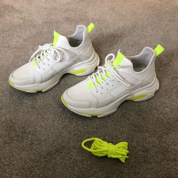 Chunky Steven by Steven Madden Sneaker - Picture 3 of 9